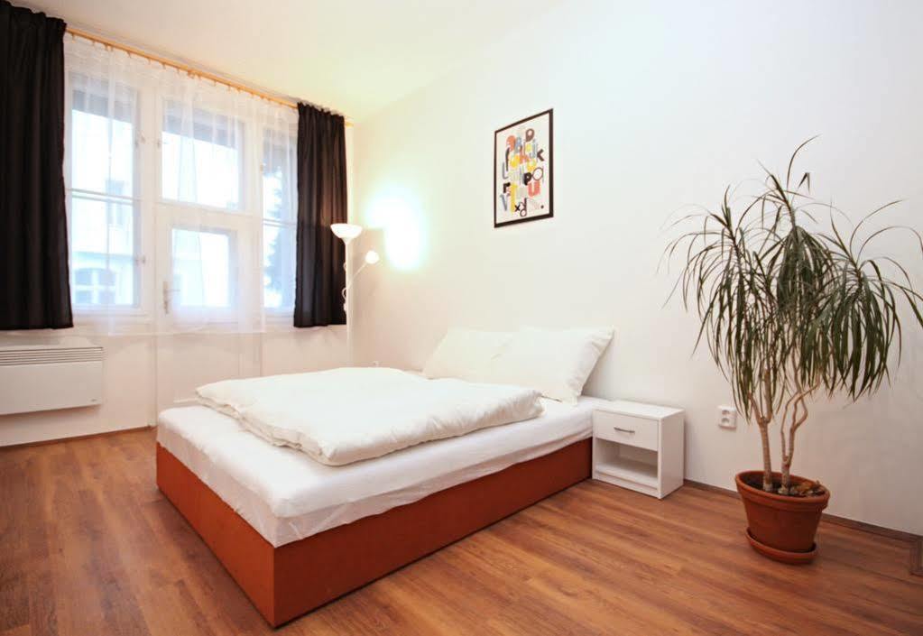 Jezerka Apartments Prague Exterior photo